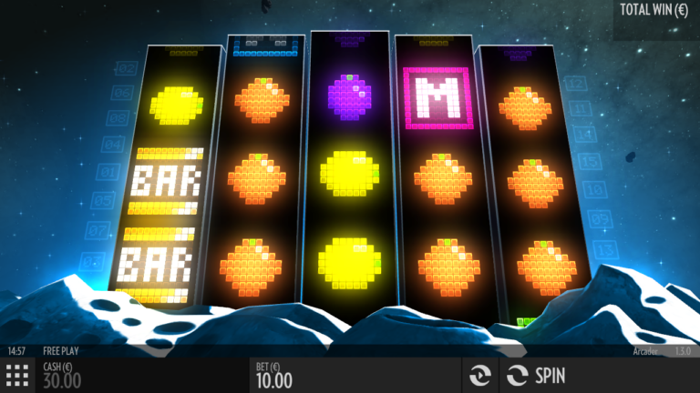 Arcader gameplay showing the reels and controls