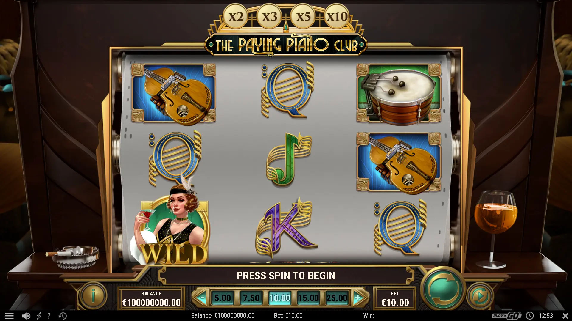 The Paying Piano Club gameplay showing the reels and controls