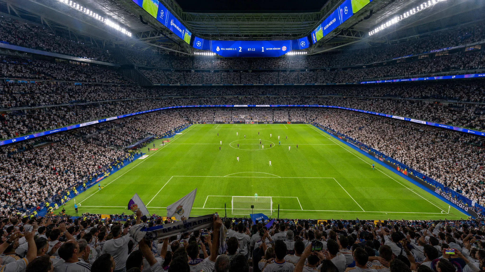 Santiago Bernabรฉu match-day interior